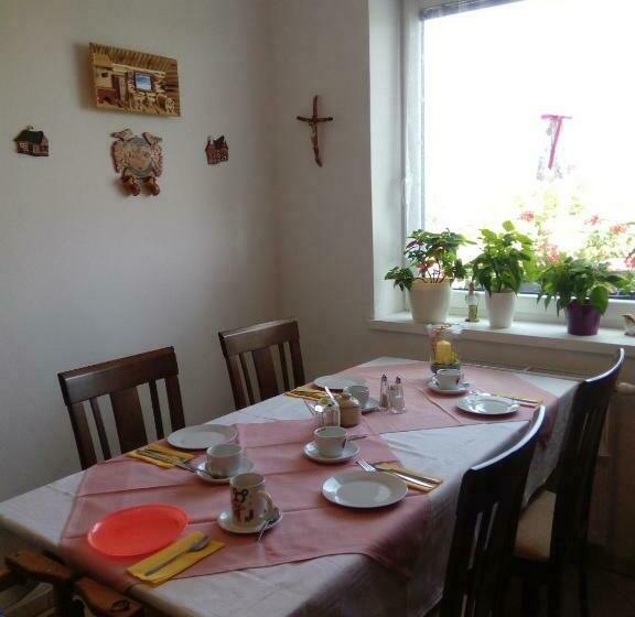 1 Bedroom Apartment Mountain View, Privát Slavkov
