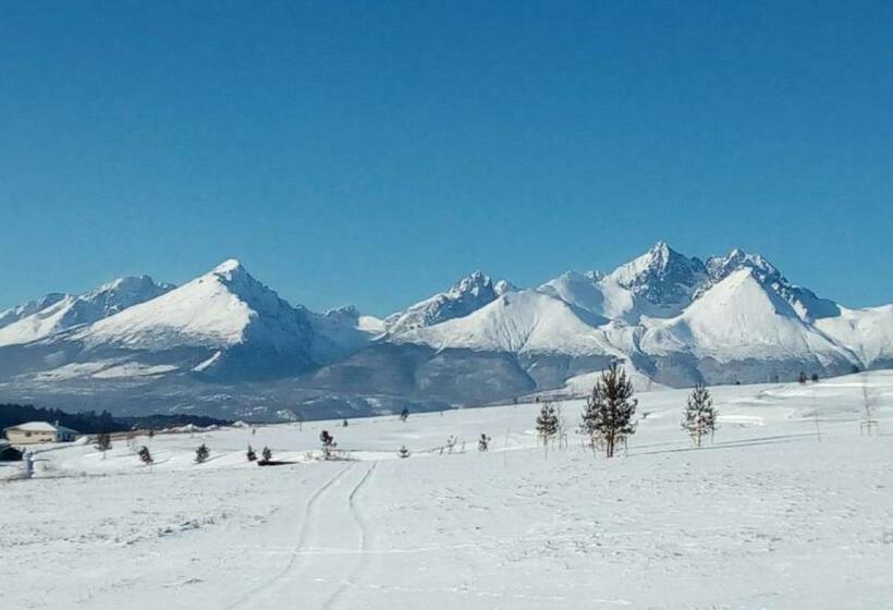 1 Bedroom Apartment Mountain View, Privát Slavkov