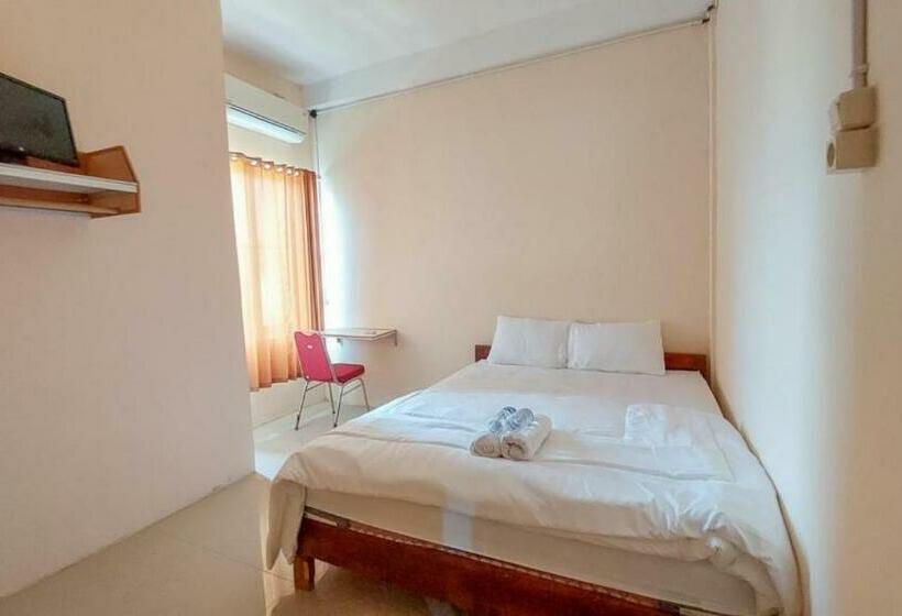 Camera Standard Bagno Condiviso, Artayya Puri 3 Syariah Near Terminal Caruban Mitra Reddoorz