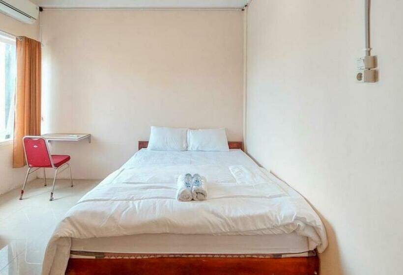 Camera Standard Bagno Condiviso, Artayya Puri 3 Syariah Near Terminal Caruban Mitra Reddoorz