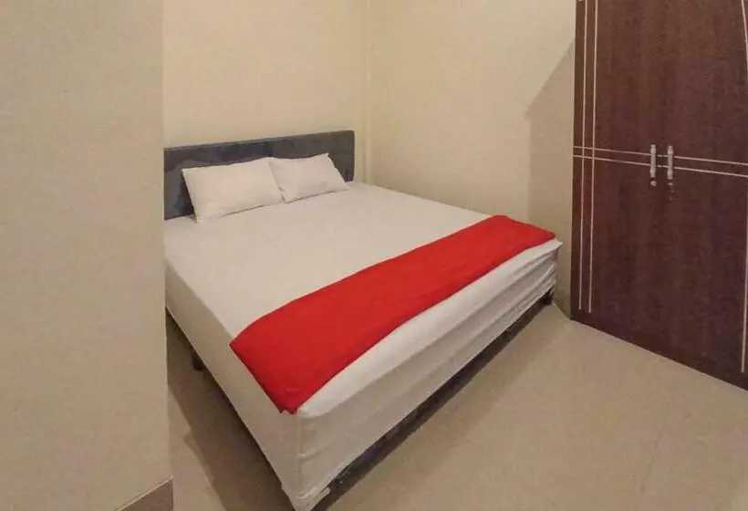 Standard-huone, Reddoorz Syariah Near Sentani City Square