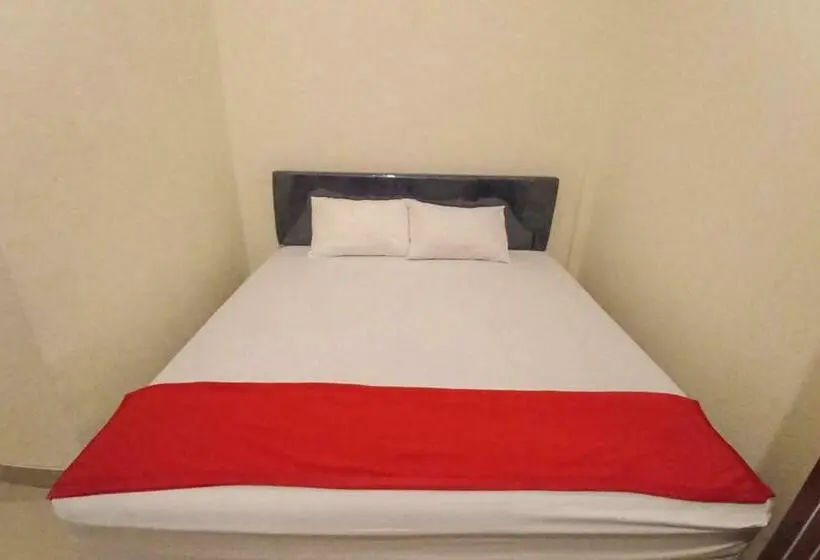 Standard-huone, Reddoorz Syariah Near Sentani City Square