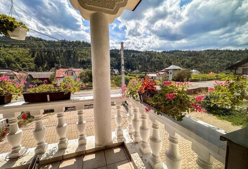 חדר סטנדרט לשלושה עם מרפסת, Perla Brazilor