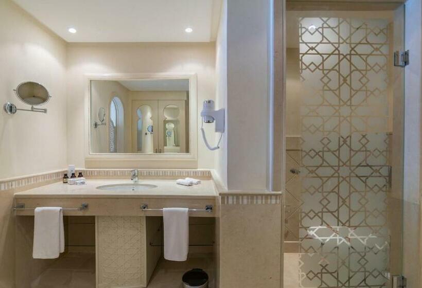 Номер Deluxe Кровать Кинг, Royal Tulip Korbous Bay Thalasso & Springs