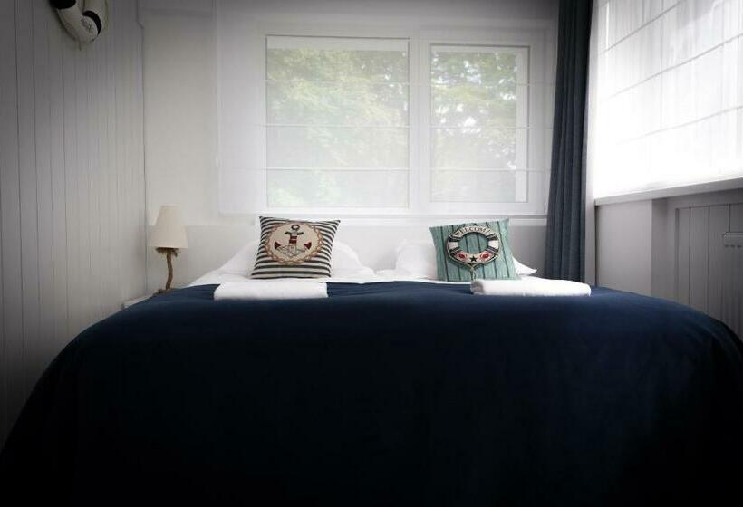 اتاق استاندارد, Błękitny żagiel