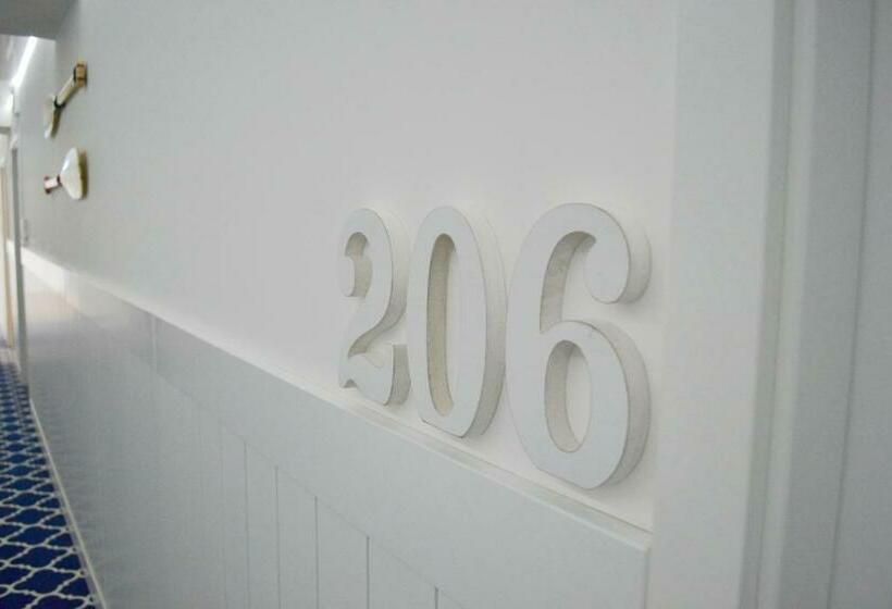 اتاق استاندارد, Błękitny żagiel