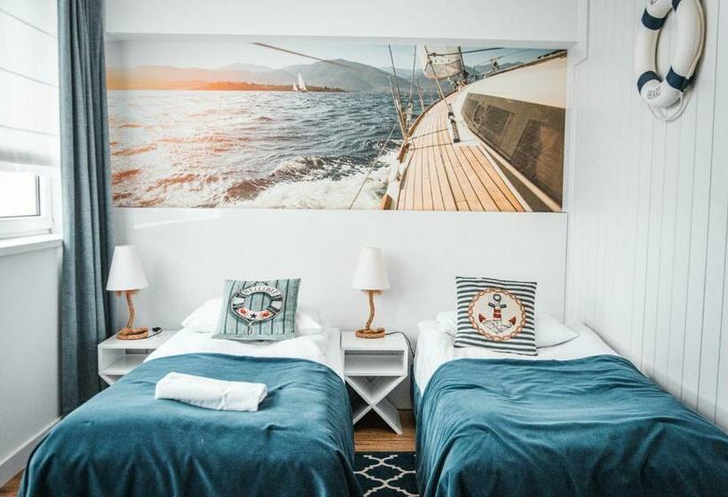 اتاق استاندارد, Błękitny żagiel