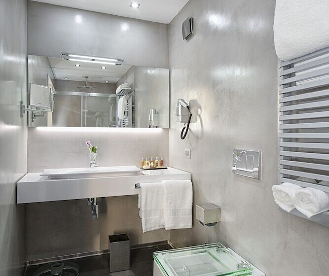 חדר סופריור, Domus Libera