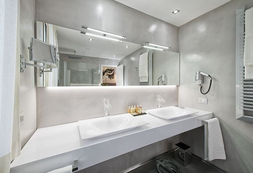 חדר סופריור, Domus Libera