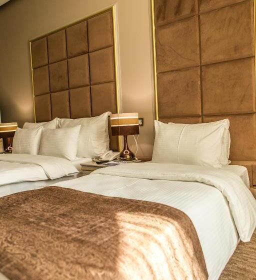 اتاق خانوادگی, Grand Sapphire