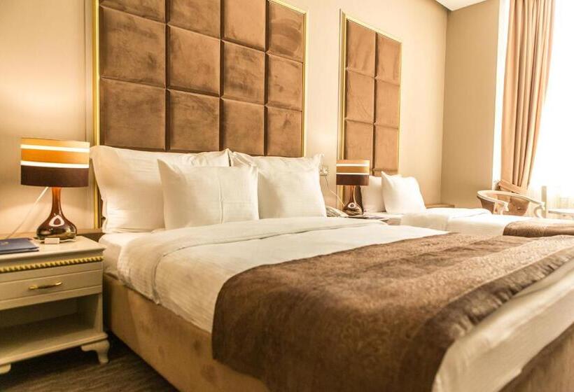 اتاق خانوادگی, Grand Sapphire