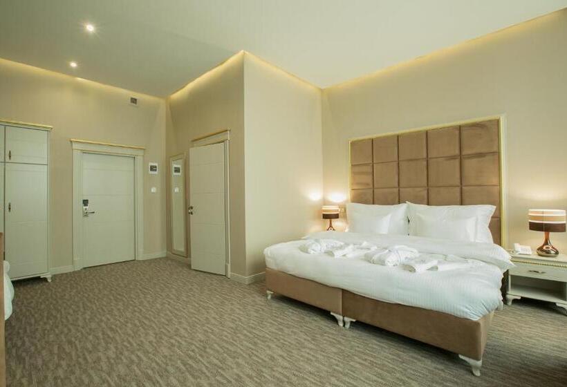 اتاق راحتی, Grand Sapphire