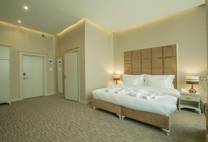 اتاق راحتی, Grand Sapphire