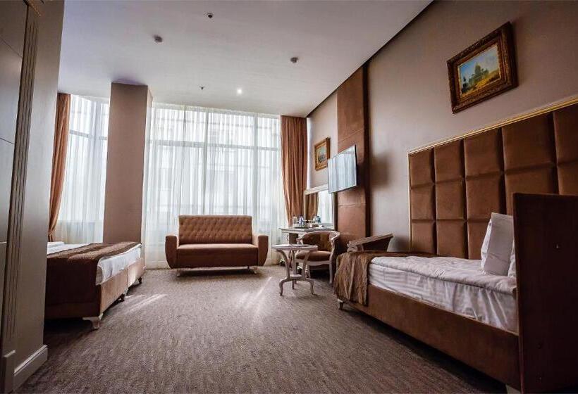 اتاق راحتی, Grand Sapphire