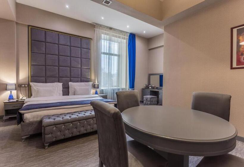 سوییت, Grand Sapphire