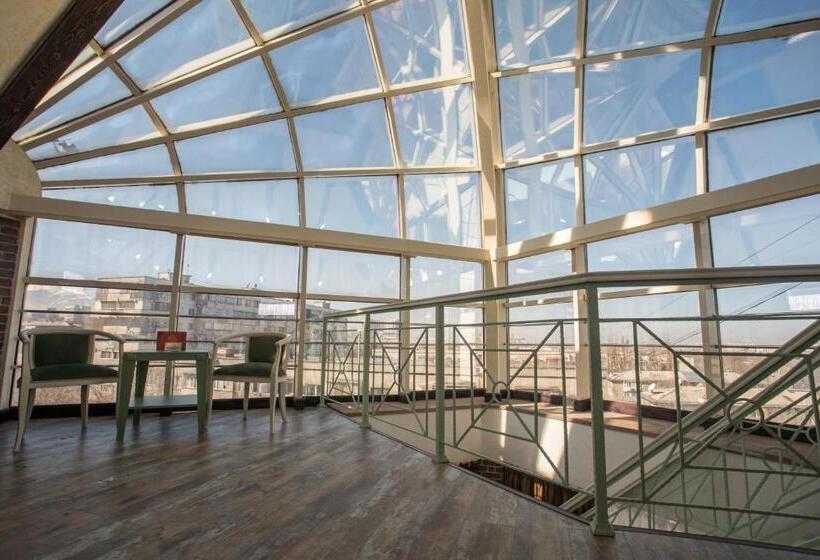 سوییت دوبلکس, Grand Sapphire