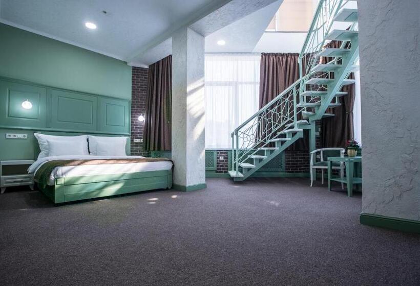 سوییت دوبلکس, Grand Sapphire