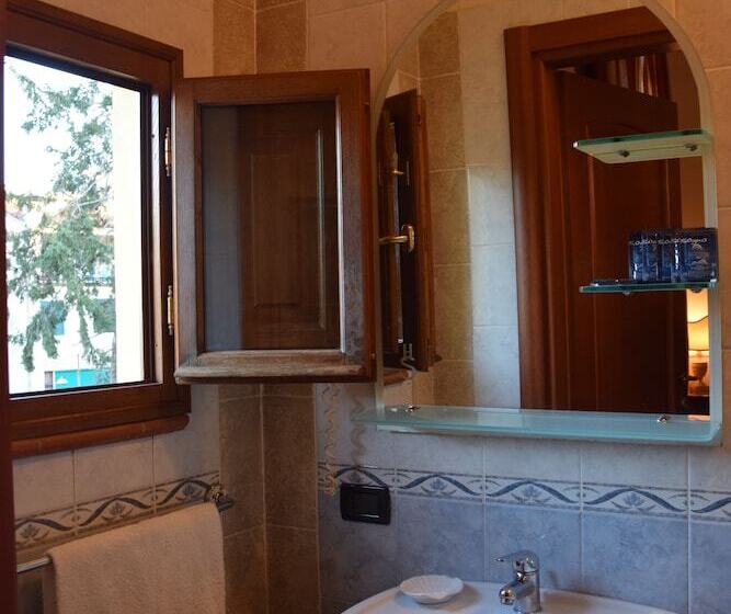 חדר סטנדרט לשלושה, Le Saline