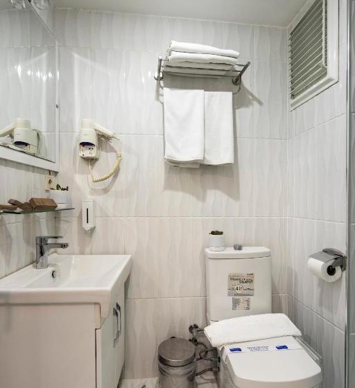 اتاق اکونومی, Sayeban Gold