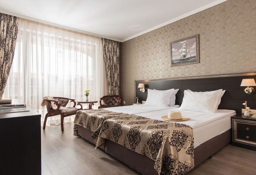 Номер Стандарт Вид на Бассейн, & Spa Diamant Residence All Inclusive