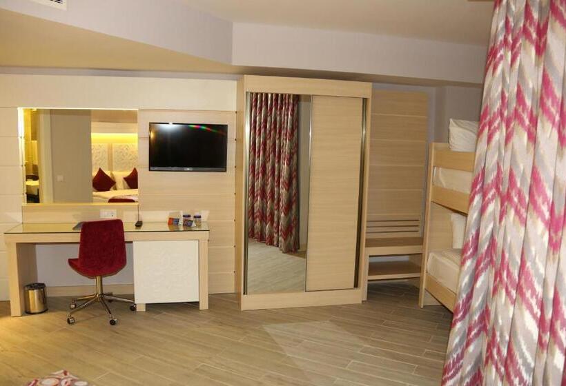 Quarto Familiar com beliches, Sunmelia Beach Resort Hotel & Spa - All Inclusive