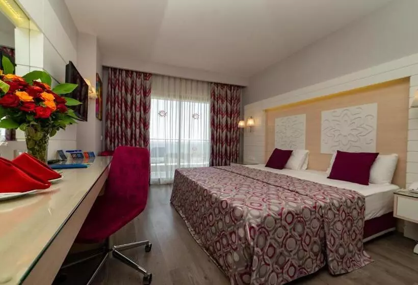 اتاق خانوادگی با چشم‌انداز باغ, Sunmelia Beach Resort Hotel & Spa - All Inclusive
