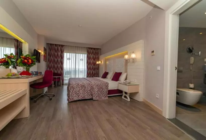 اتاق خانوادگی با چشم‌انداز باغ, Sunmelia Beach Resort Hotel & Spa - All Inclusive