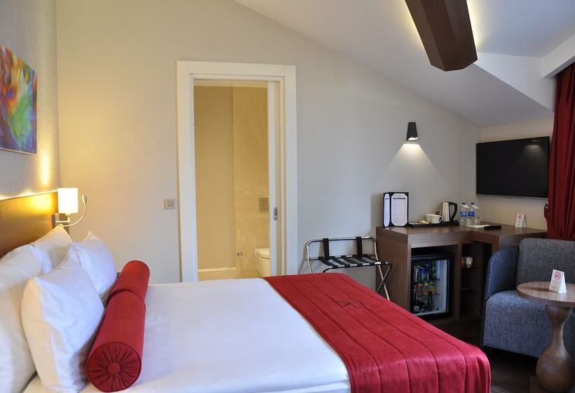 اتاق سوپریور با بالکن, Veyron Hotels & Spa