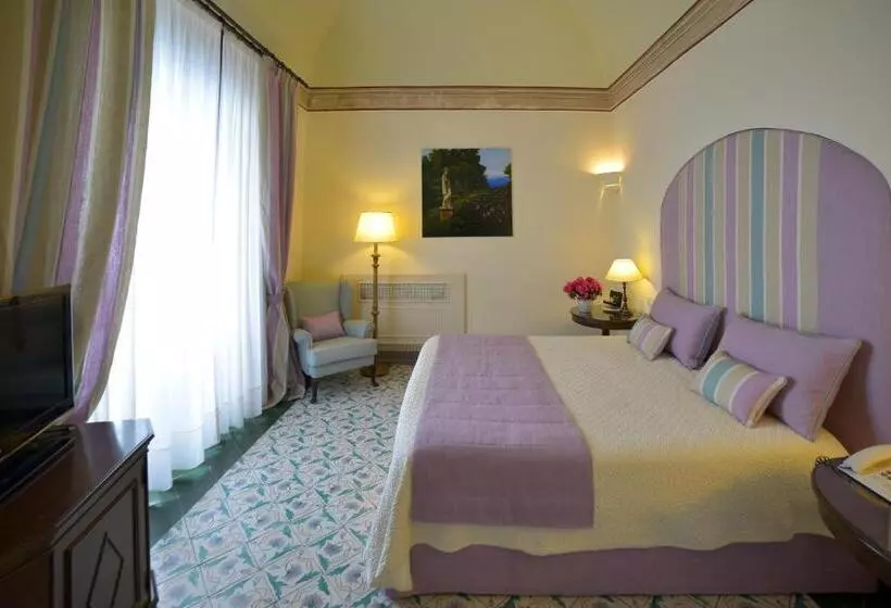 سوییت جونیور با چشم‌انداز دریا, Villa Cimbrone