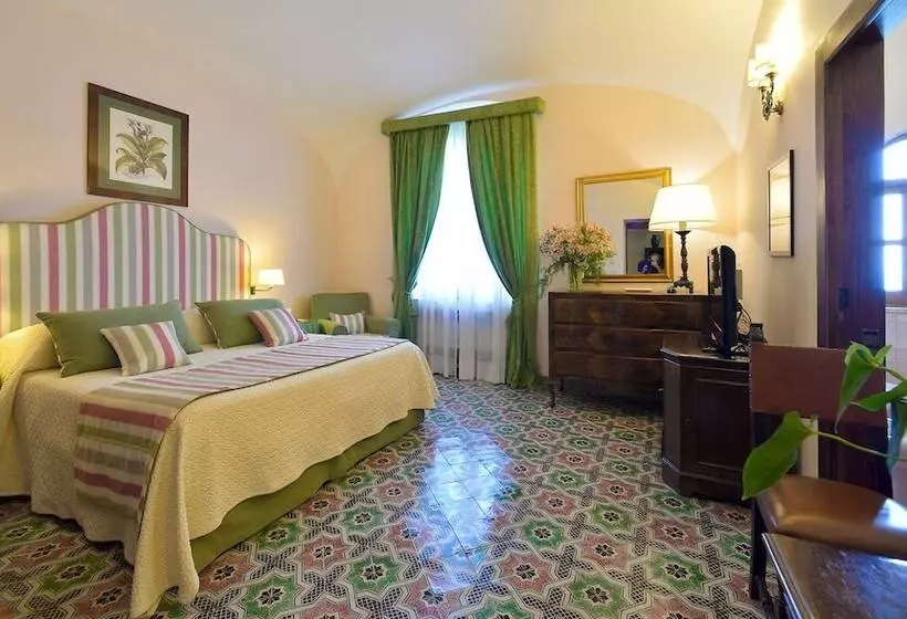 اتاق لوکس با چشم‌انداز دریا, Villa Cimbrone