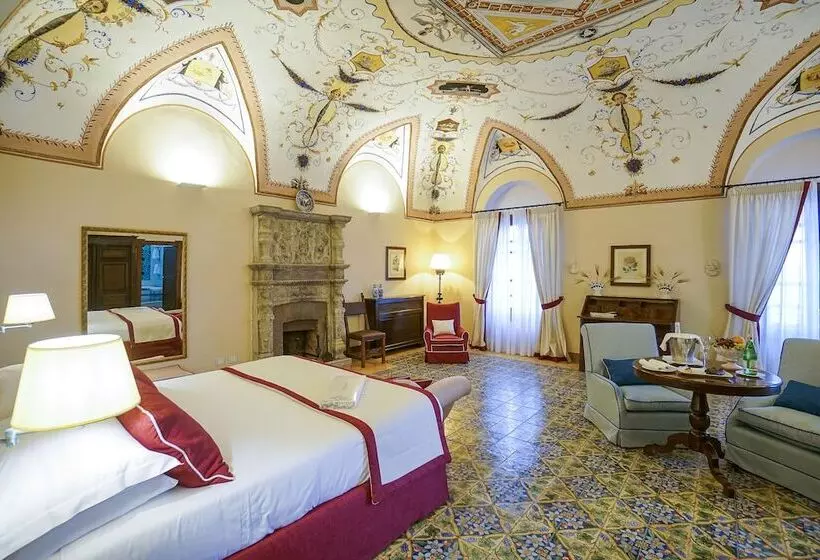 سوییت با چشم‌انداز دریا, Villa Cimbrone