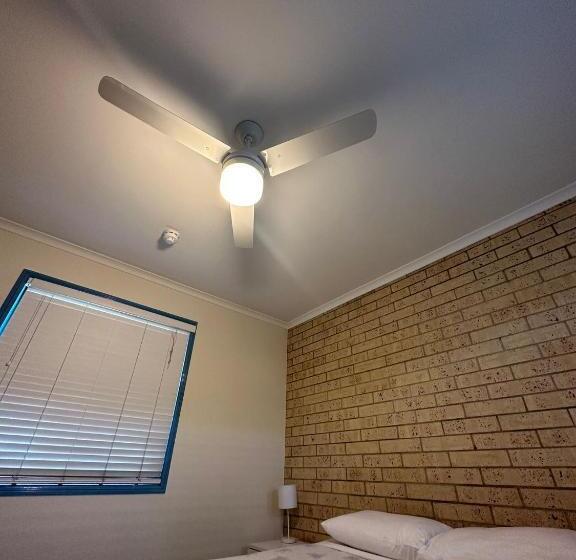 共用浴室的经济型房间, Coolum Budget Accommodation