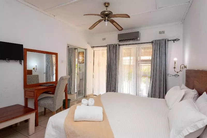 اتاق استاندارد یک نفره, Pamusha Lodge
