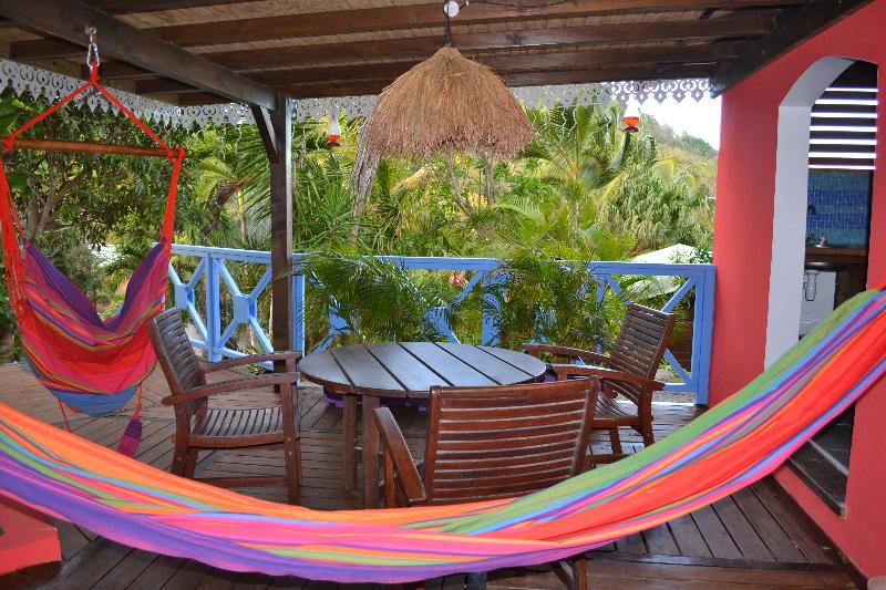 بانگلوی استاندارد, Piton Bungalows