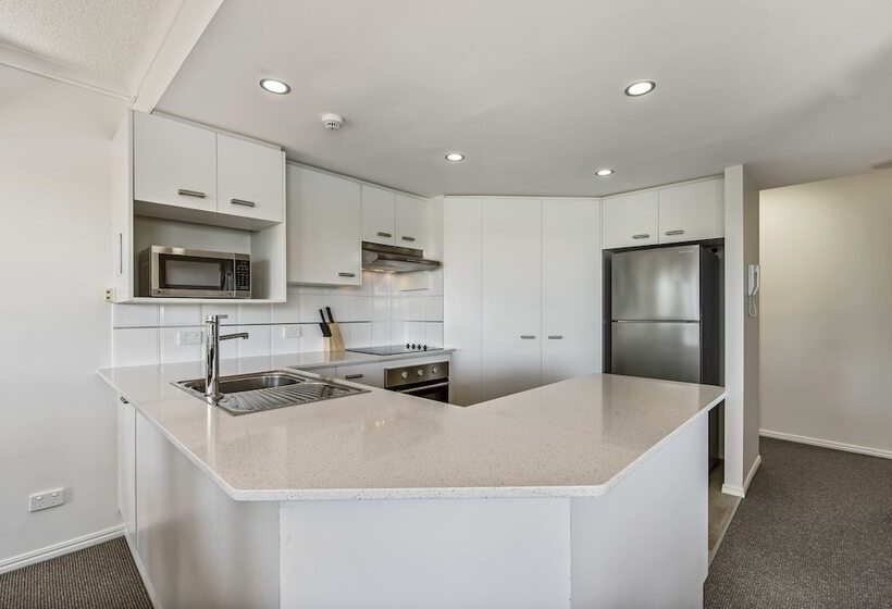 Апартаменты 2 Спальни, Reflections Holiday Apartments