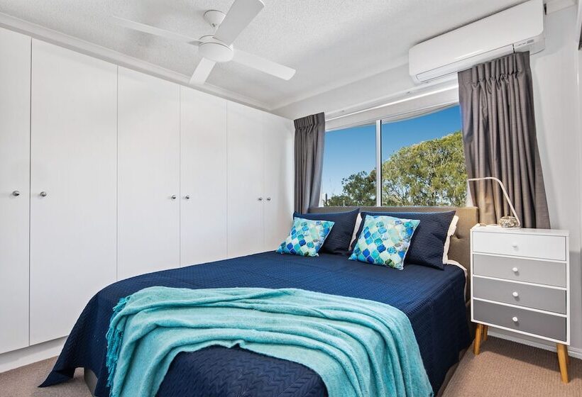 דירת שלושה חדרים, Reflections Holiday Apartments