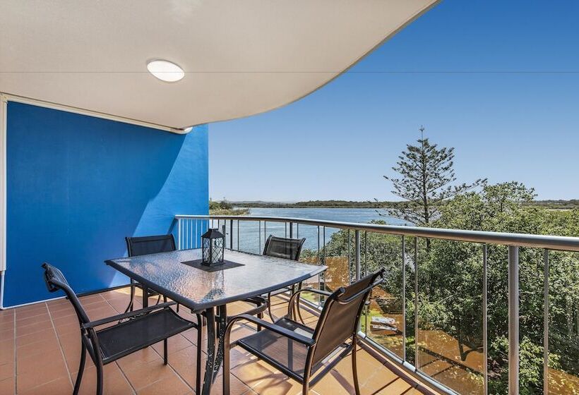 Апартаменты 3 Спальни, Reflections Holiday Apartments