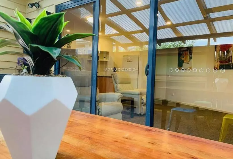 テラス付き１ベッドルームアパートメント, Sandpiper Motel Apollo Bay