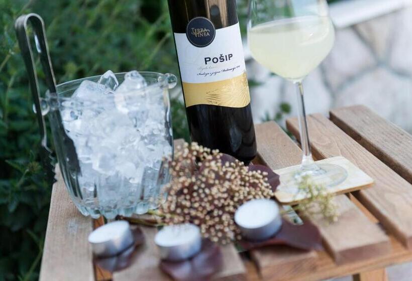 스탠다드 스튜디오 (테라스구비), Apartments Bell Memories