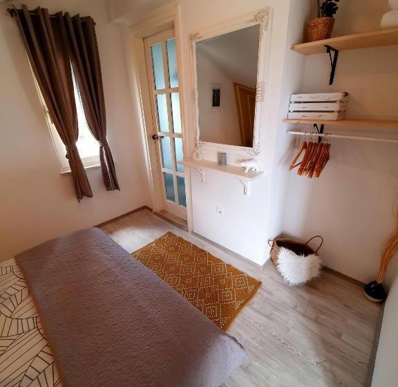 발코니가 있는 바다전망 스탠다드 스튜디오, Apartments Bell Memories