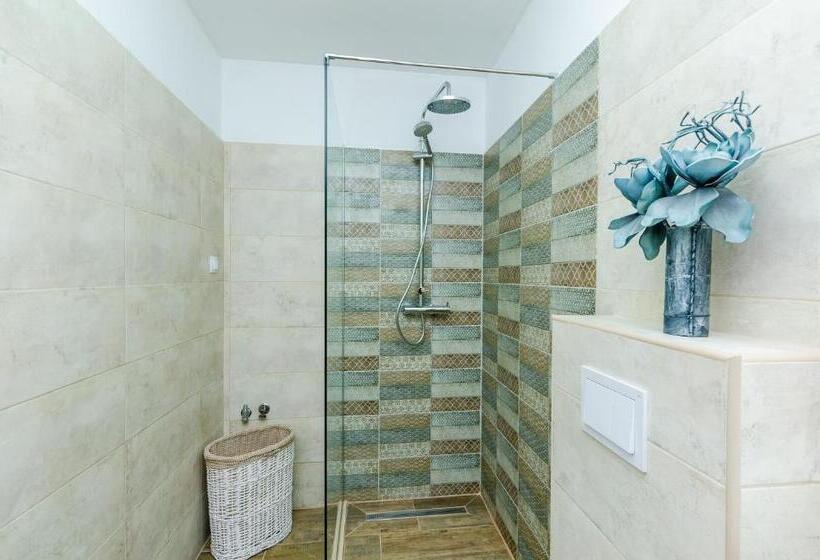 آپارتمان 2 خوابه با چشم‌انداز دریا, Apartments Bell Memories