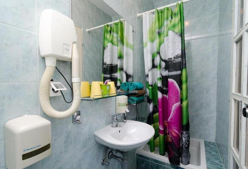 آپارتمان 1 خوابه با بالکن و چشم‌انداز دریا, Apartments Bell Memories