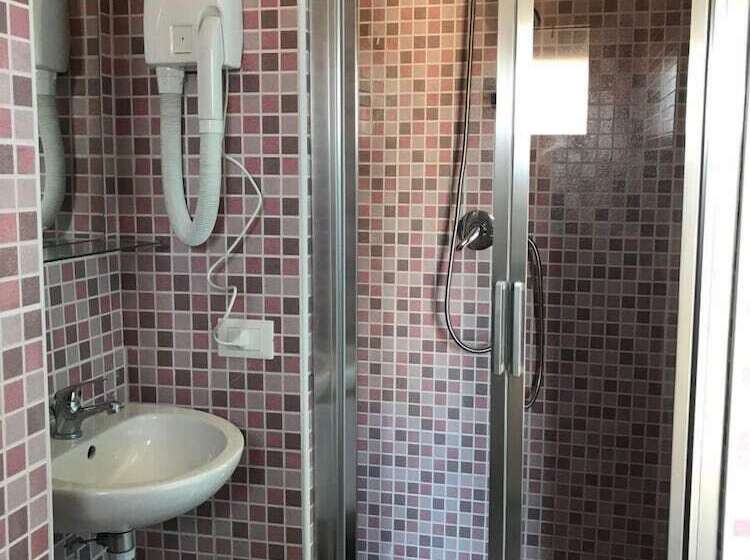 חדר סטנדרט, Centrale