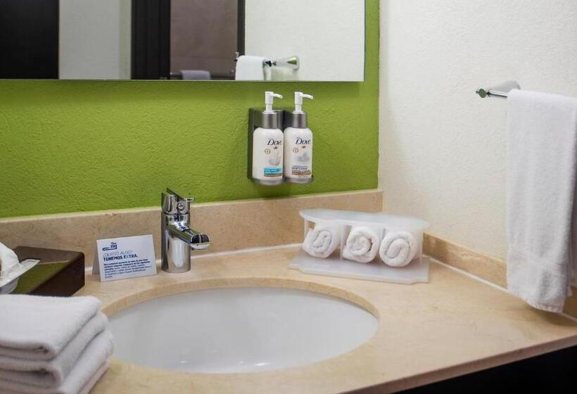 Номер Стандарт 2 Двуспальные Кровати, Holiday Inn Express Xalapa, An Ihg