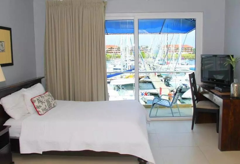 Triple Room Sea View, Marina Hotel At Shelter Bay
