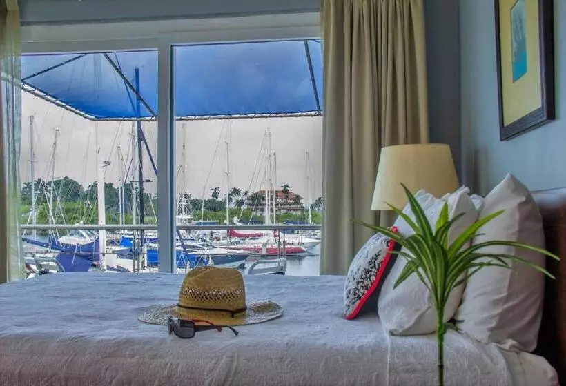 オーシャンビュースタンダードルーム, Marina Hotel At Shelter Bay