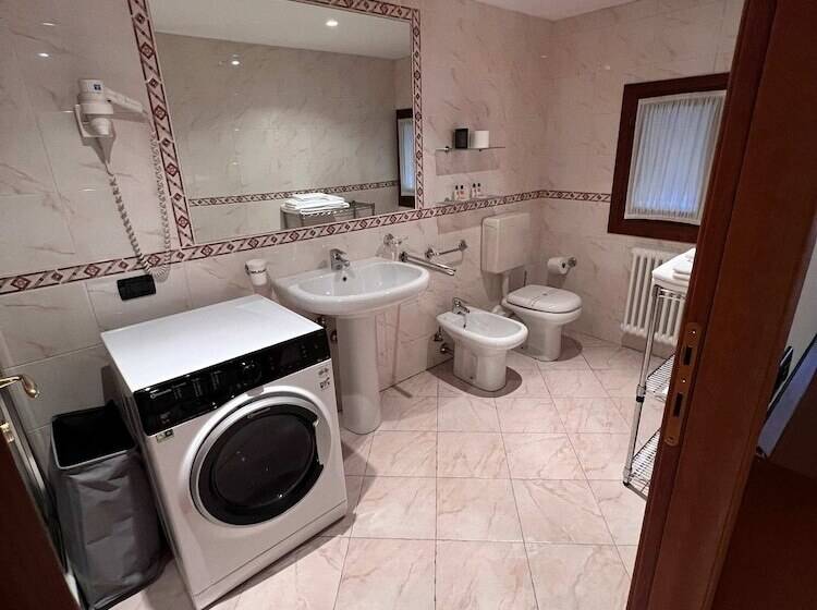 Studio Standard, Palazzo Brando