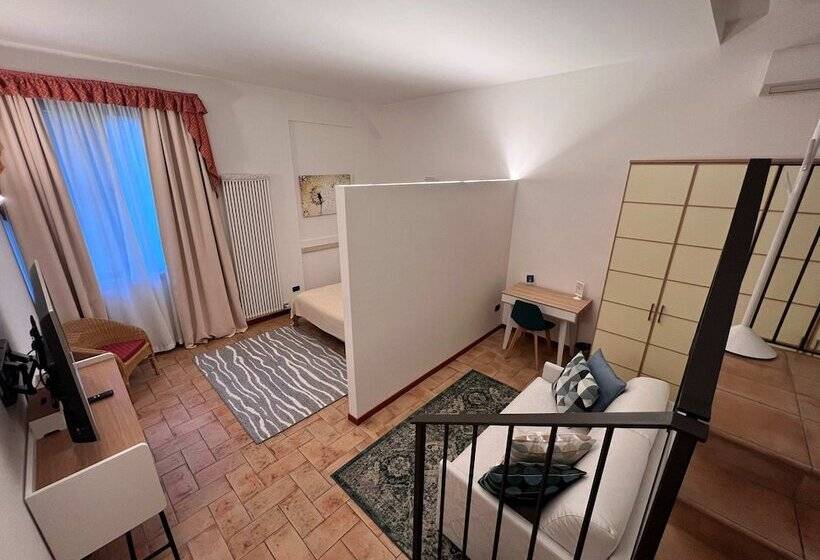 Studio Standard, Palazzo Brando