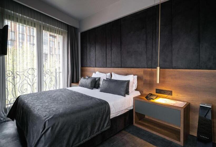 디럭스 룸, Sennacity