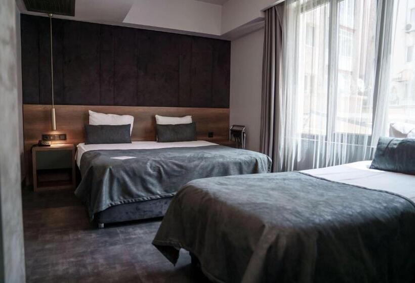 스탠다드 트리플 룸, Sennacity